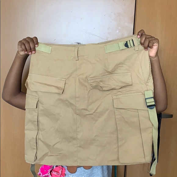 Khaki skirt - Picture 2 of 2